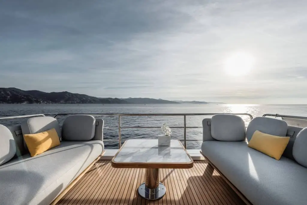 Azimut 60 Fly, flybridge — Monaco Lux Yachts, Monaco. Azimut 60 Fly — 20m