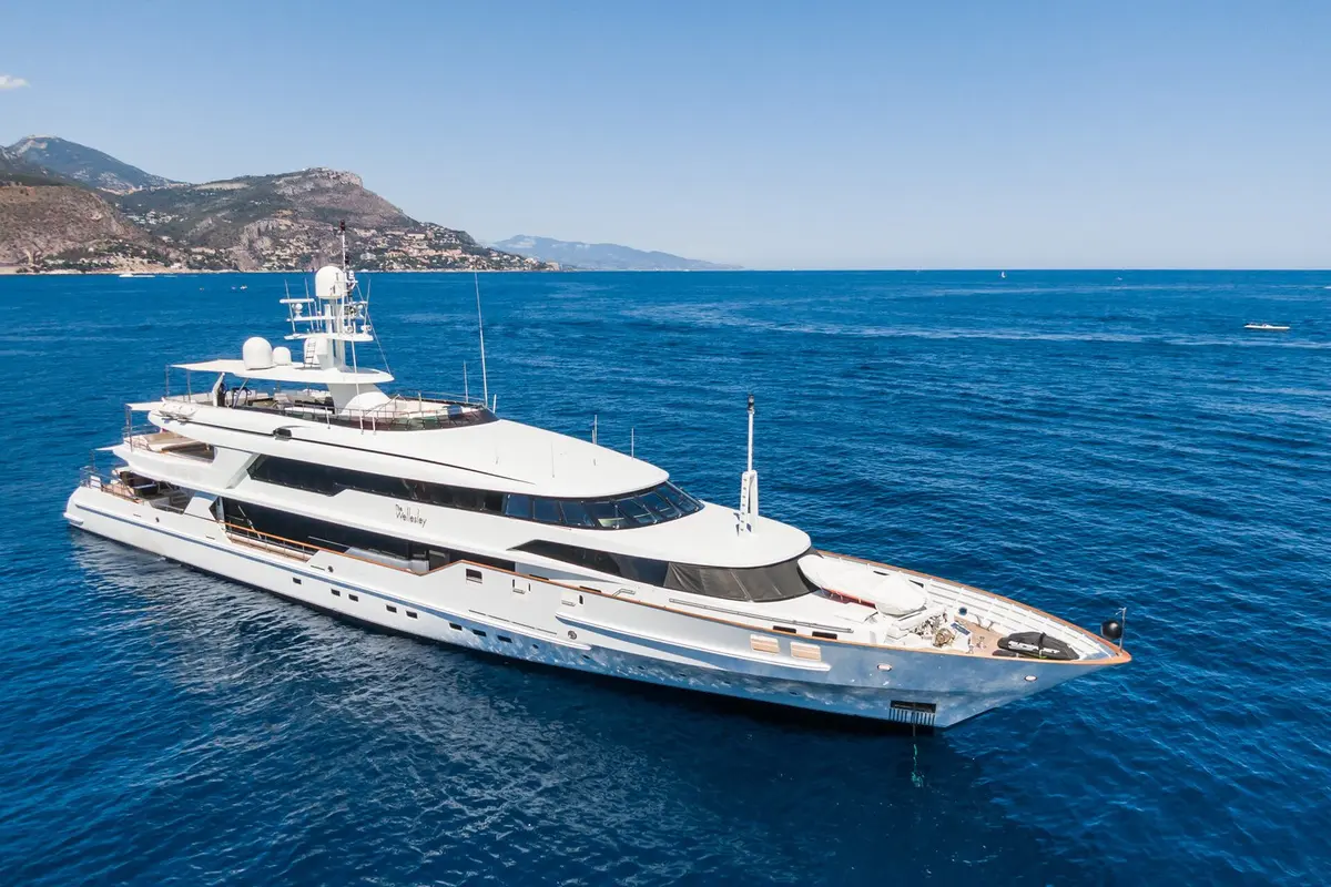 Cranchi A46, flybridge — Monaco Lux Yachts, Monaco. Cranchi A46 — 14m