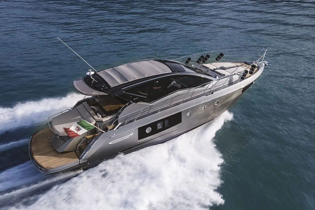Cranchi M44 HT, master cabin — Monaco Lux Yachts, Monaco. Cranchi M44 HT — 14m