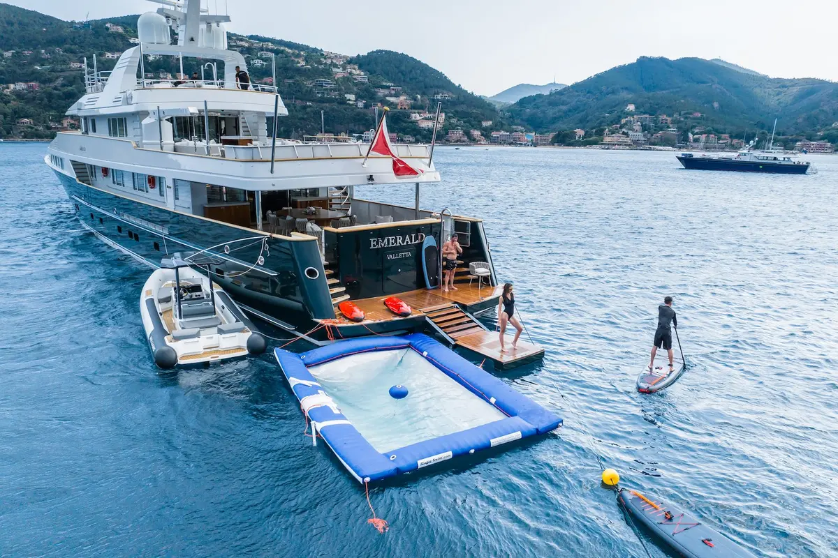 Emerald, salon — Monaco Lux Yachts, Monaco. Emerald — 50m