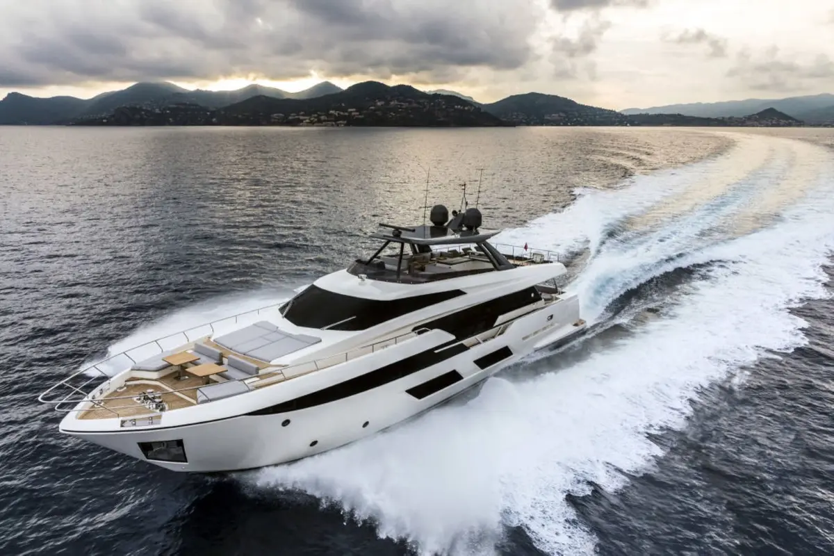 Ferretti 920, main deck — Monaco Lux Yachts, Monaco. Ferretti 920 — 28m