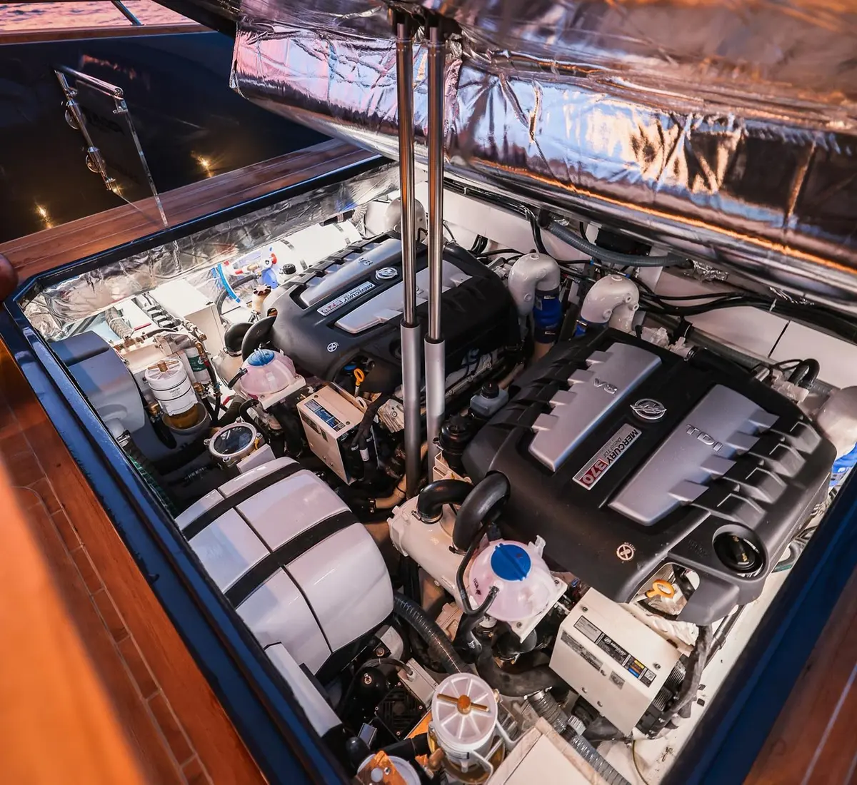 Forza 37, flybridge — Monaco Lux Yachts, Monaco. Forza 37 — 20m