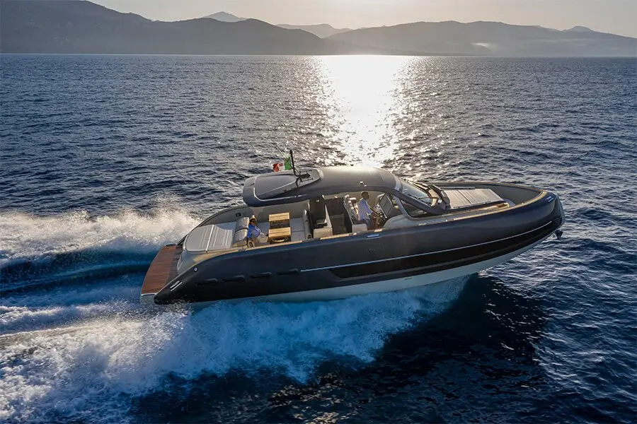 Invictus 460, main deck — Monaco Lux Yachts, Monaco. Invictus 460 — 14.4m