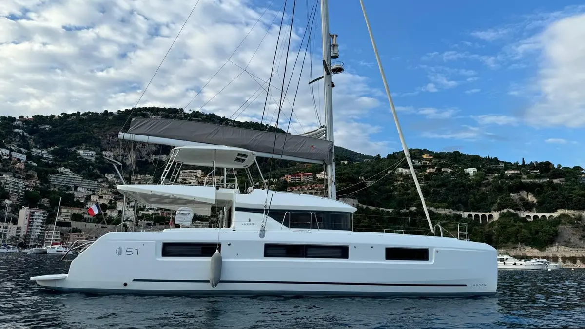 Lagoon 5.1, внешний вид — Monaco Lux Yachts, Монако. Lagoon 5.1 — 14m