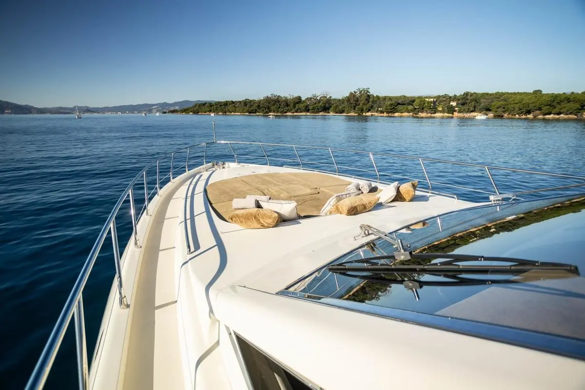 Leopard 24, master cabin — Monaco Lux Yachts, Monaco. Leopard 24 — 24m