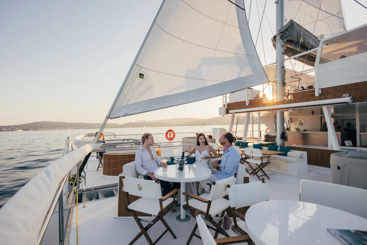 Manana Yacht, camarote principal — Monaco Lux Yachts, Mónaco. Manana Yacht — 20.8m