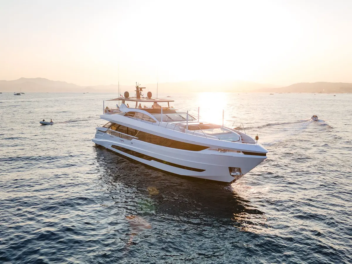 Mangusta 33, aft deck — Monaco Lux Yachts, Monaco. Mangusta 33 — 33m