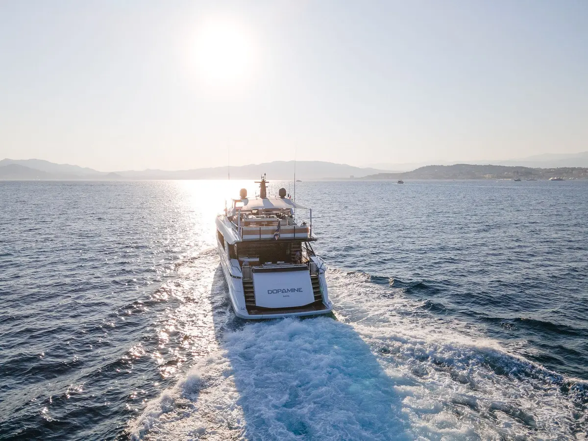 Mangusta 33, salon — Monaco Lux Yachts, Monaco. Mangusta 33 — 33m