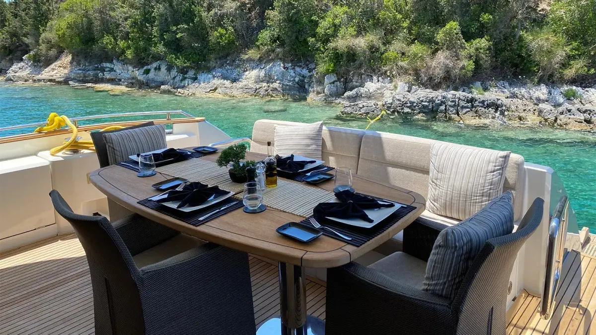 MCY66, flybridge — Monaco Lux Yachts, Monaco. MCY66 — 20m