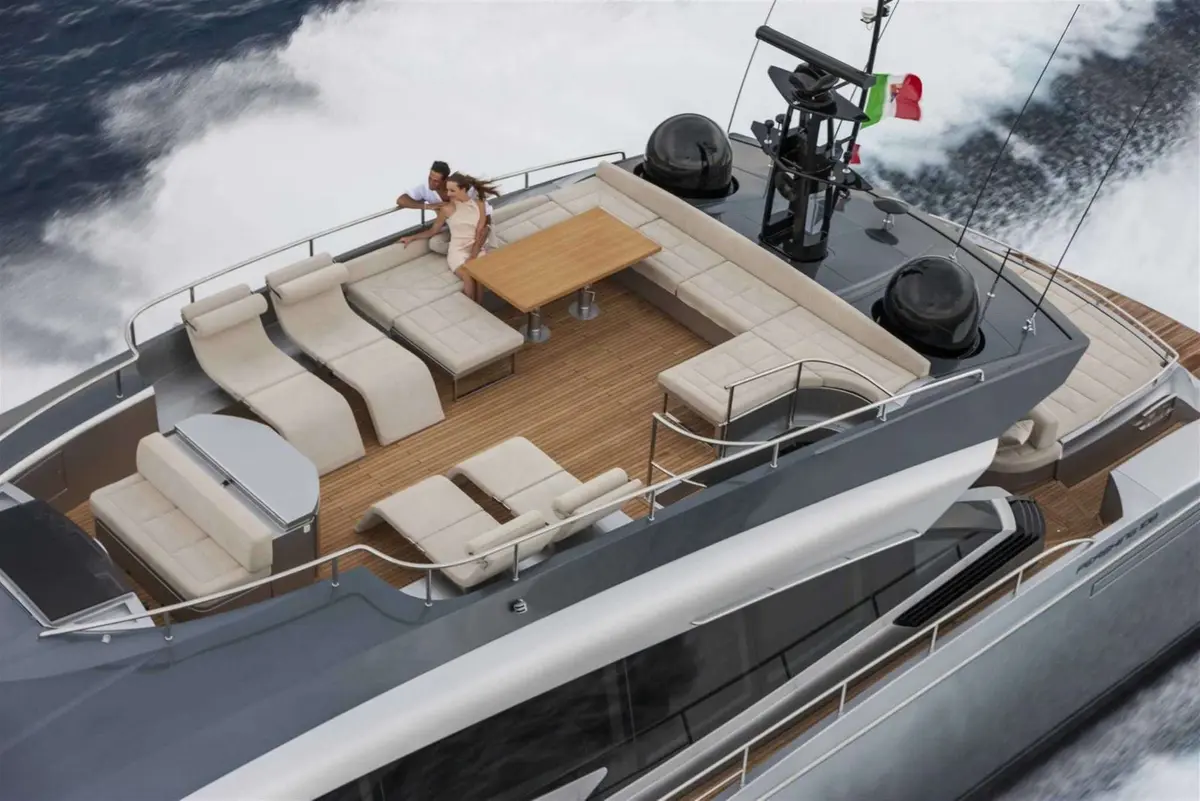 Pershing 108, salon — Monaco Lux Yachts, Monaco. Pershing 108 — 33m