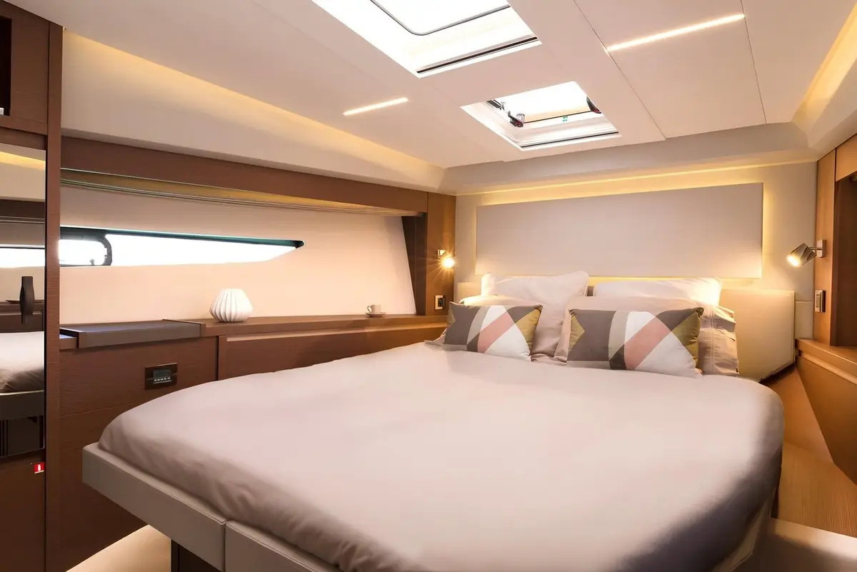 Prestige 520 Fly, aft deck — Monaco Lux Yachts, Monaco. Prestige 520 Fly — 15m
