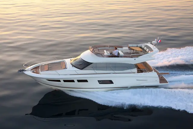 Prestige 550 FLY — Monaco Lux Yachts, Mónaco