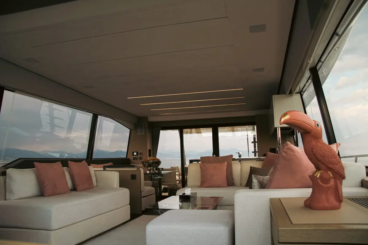 Prestige 680, master cabin — Monaco Lux Yachts, Monaco. Prestige 680 — 22m