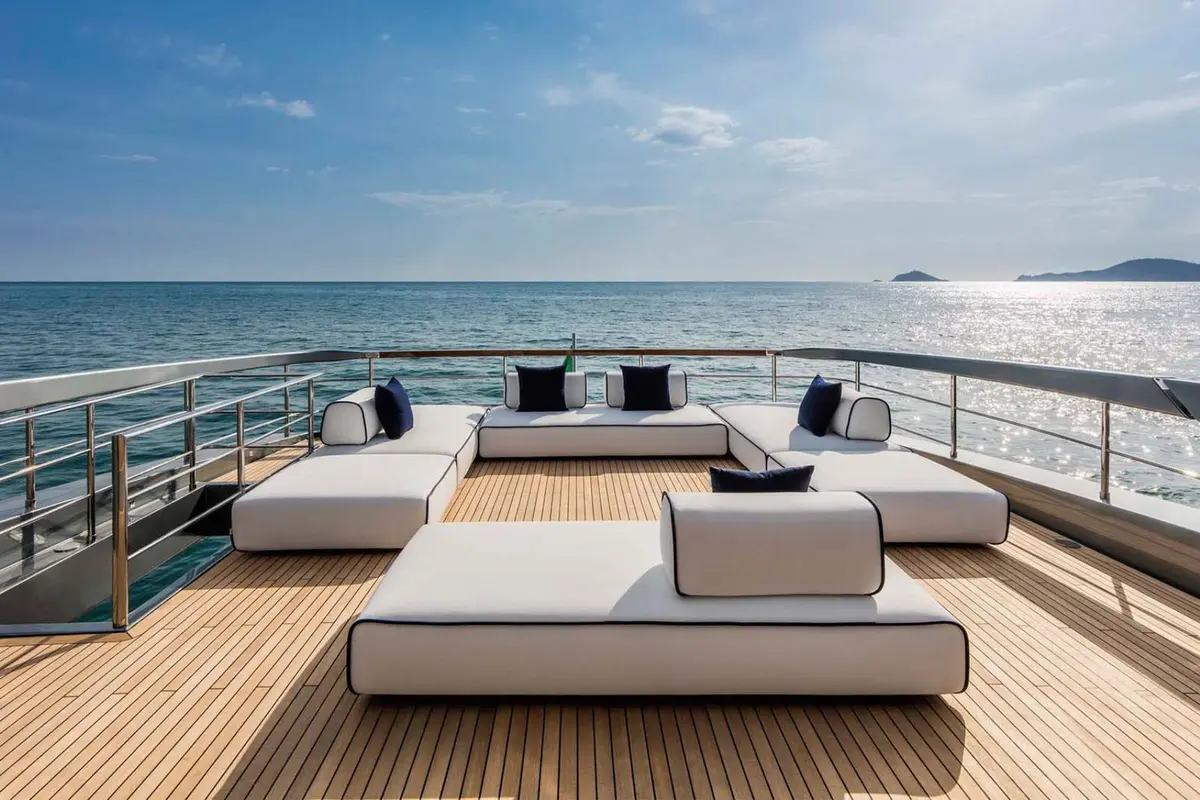 Riva 110, master cabin — Monaco Lux Yachts, Monaco. Riva 110 — 33m