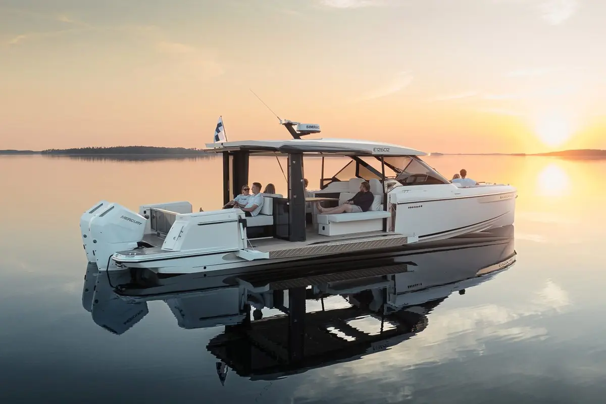 Saxdor 400 GTO, exterior — Monaco Lux Yachts, Mónaco. Saxdor 400 GTO — 12.4m