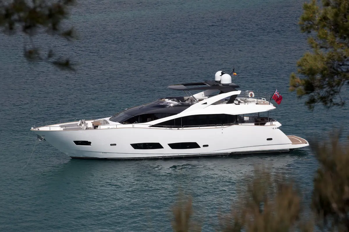 Sunseeker 28, aft deck — Monaco Lux Yachts, Monaco. Sunseeker 28 — 28m