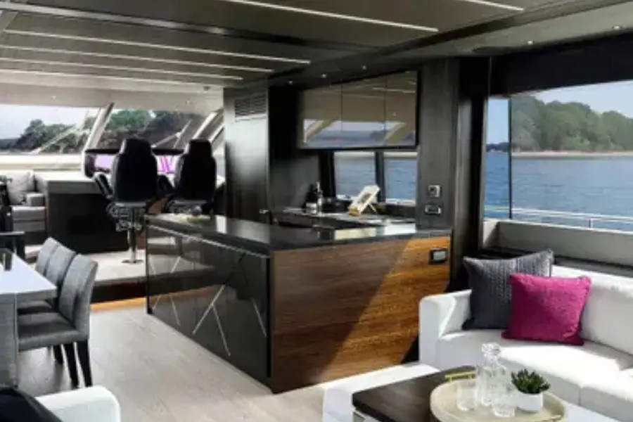 Sunseeker 76, aft deck — Monaco Lux Yachts, Monaco. Sunseeker 76 — 23m