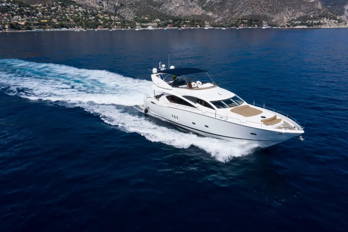 Sunseeker 82, aft deck — Monaco Lux Yachts, Monaco. Sunseeker 82 — 26m