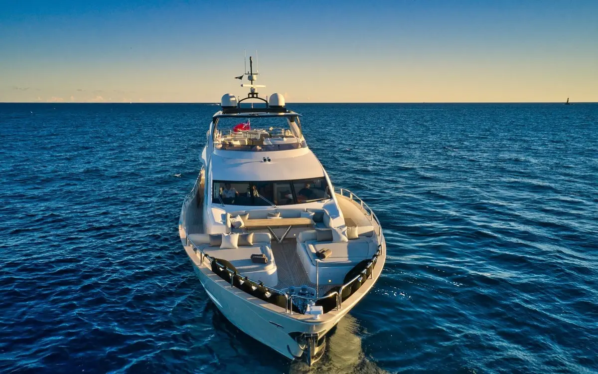 Sunseeker 95, aft deck — Monaco Lux Yachts, Monaco. Sunseeker 95 — 29m