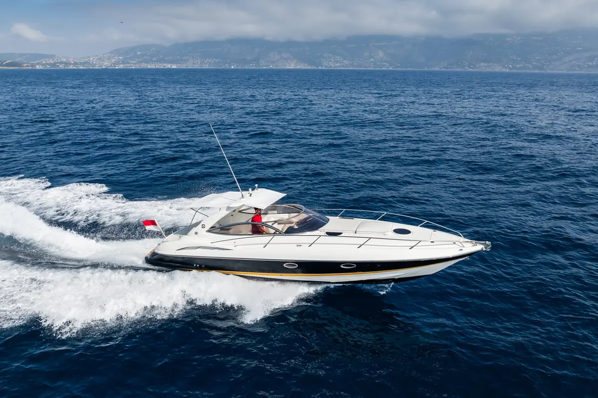 Superhawk 34, flybridge — Monaco Lux Yachts, Monaco. Superhawk 34 — 11m