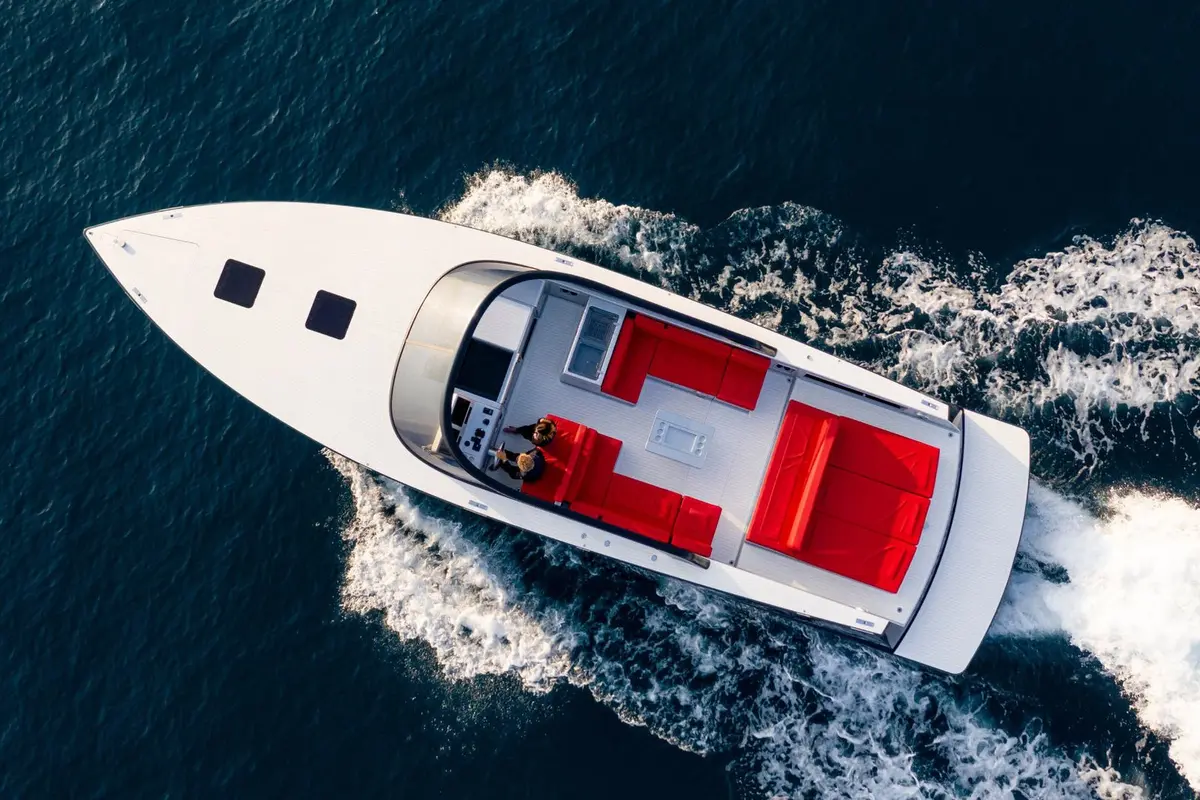 Vandutch 48, master cabin — Monaco Lux Yachts, Monaco. Vandutch 48 — 15m