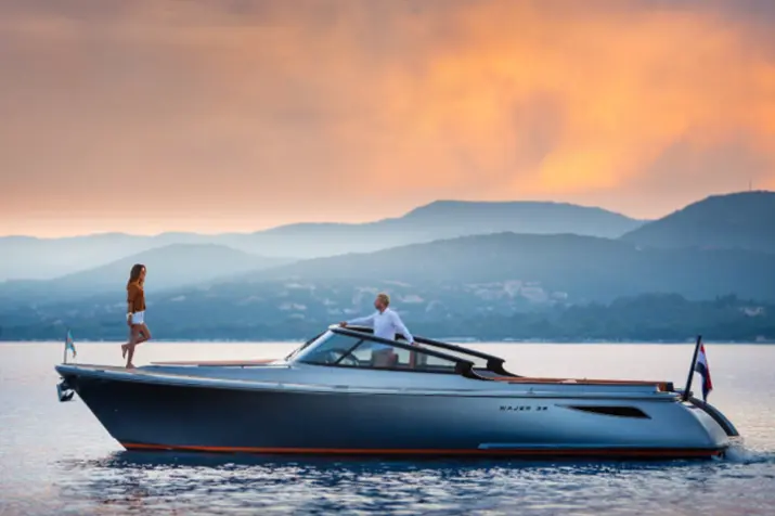Wajer 38, внешний вид — Monaco Lux Yachts, Монако. Wajer 38 — 11.3m