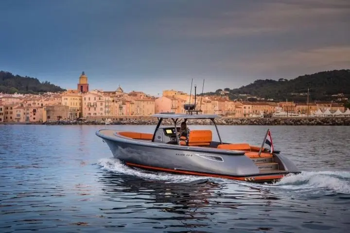 Wajer 38S, главная палуба — Monaco Lux Yachts, Монако. Wajer 38S — 11m