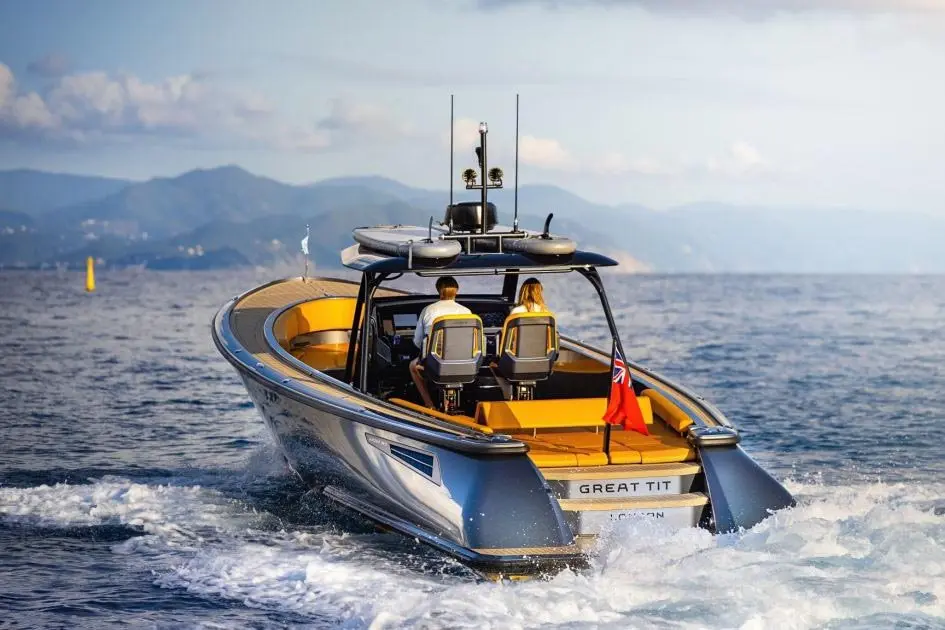 Wajer 38S, салон — Monaco Lux Yachts, Монако. Wajer 38S — 11m