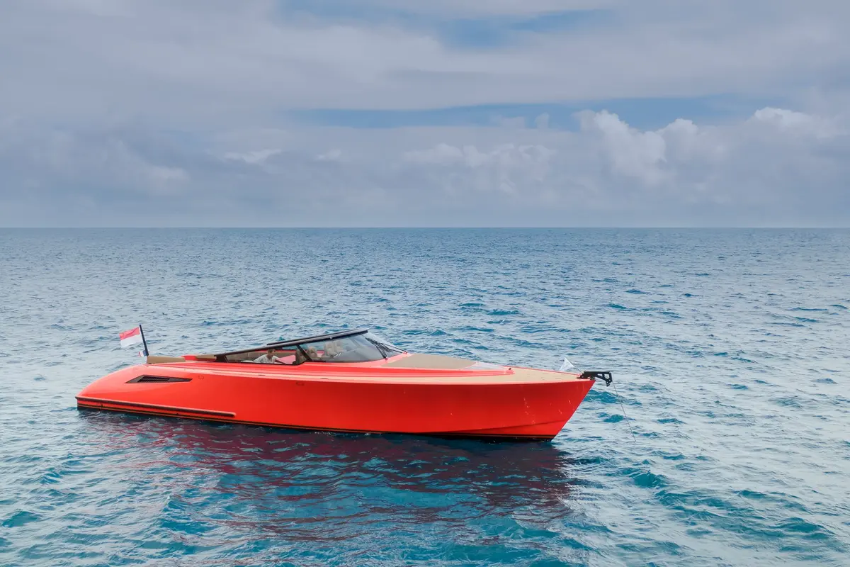 Wajer 55, главная палуба — Monaco Lux Yachts, Монако. Wajer 55 — 16m